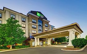 Holiday Inn Express & Suites Nashville-Opryland Nashville, Tn